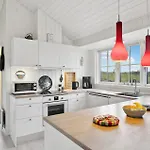 Awesome In With Kitchen 腓特烈西亚